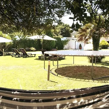 Villa Holidays “villa Familia Silva” *