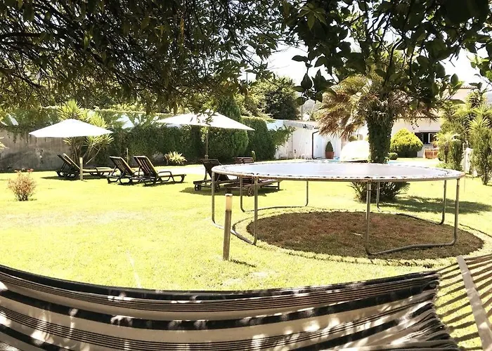 Villa Holidays “villa Familia Silva” *